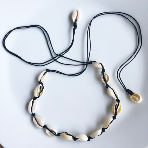 NEW Natural Cowrie Shell Necklace (black rope) - Picture 4 of 6